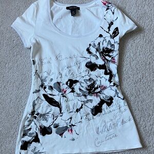 White House Black Market White and Black Floral Tee xs